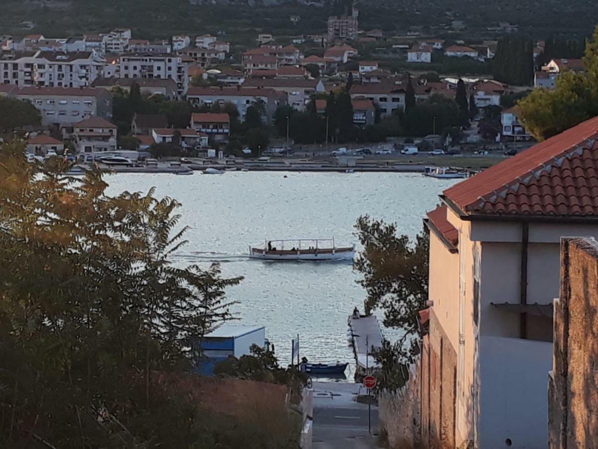 Apartment Dinka Trogir Eksteriør bilde