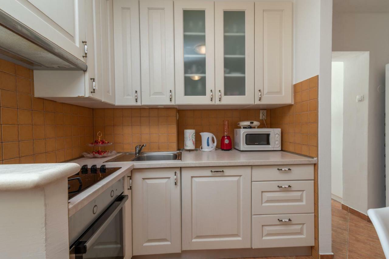 Apartment Dinka Trogir Eksteriør bilde