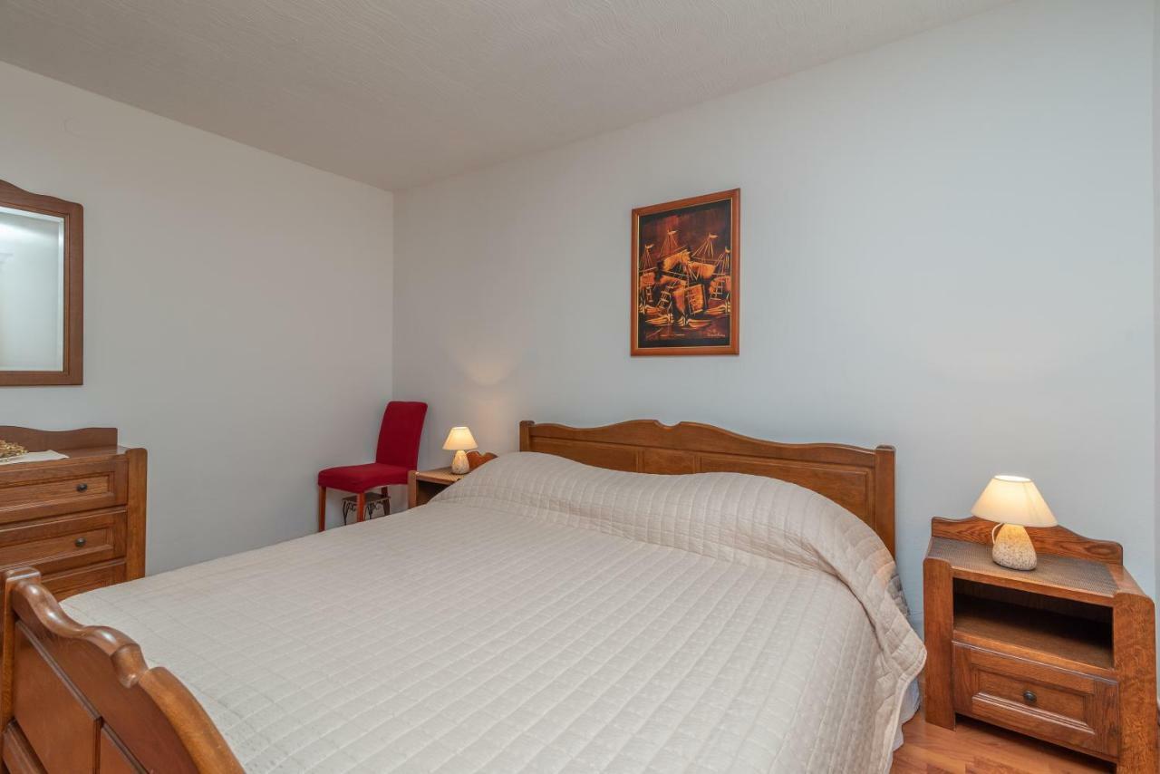 Apartment Dinka Trogir Eksteriør bilde