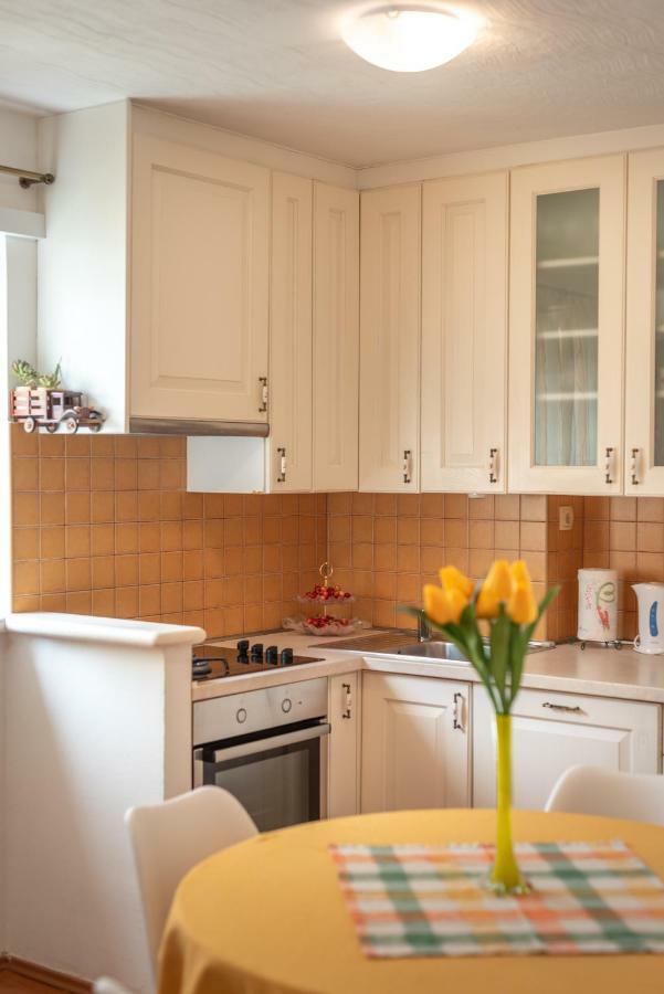Apartment Dinka Trogir Eksteriør bilde