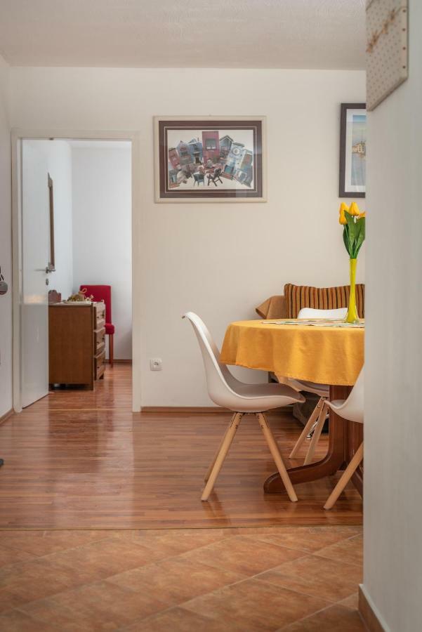 Apartment Dinka Trogir Eksteriør bilde