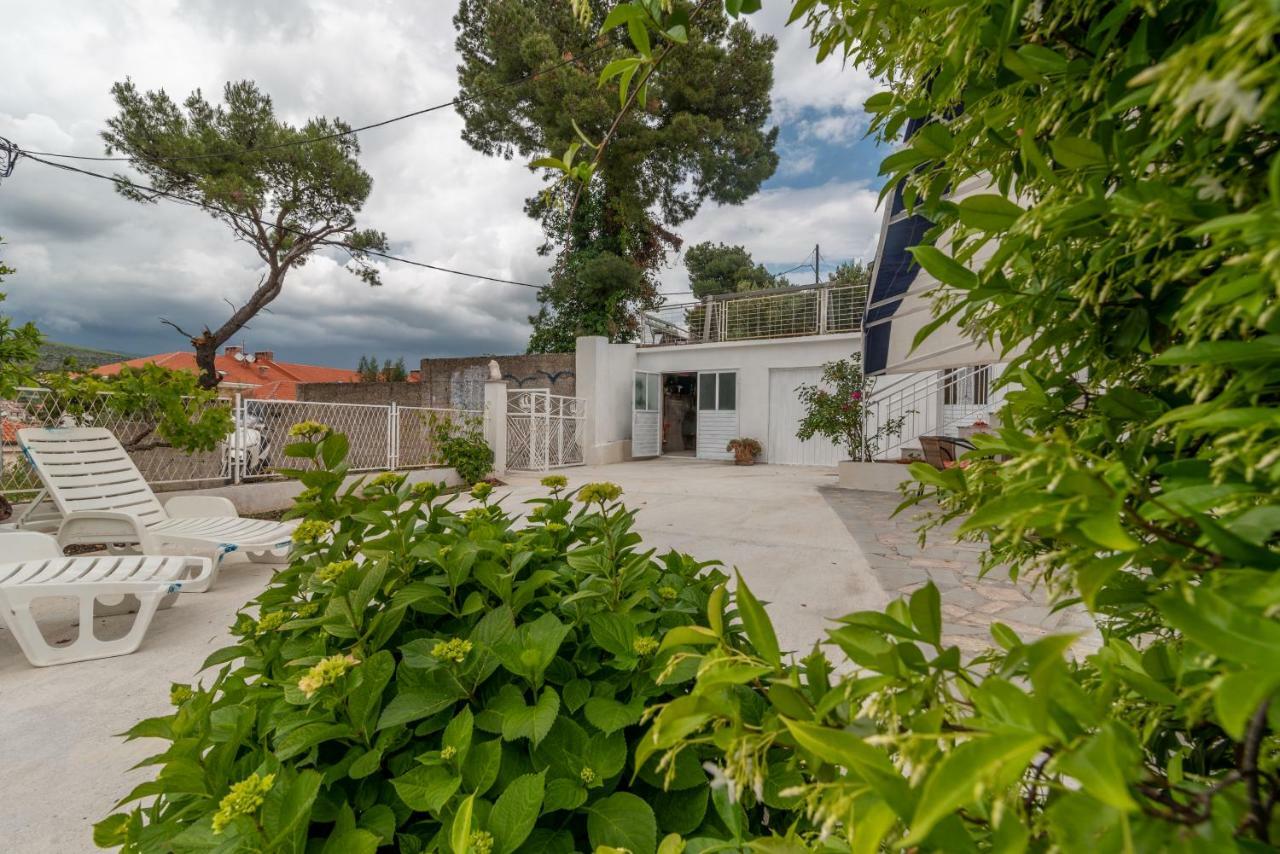Apartment Dinka Trogir Eksteriør bilde