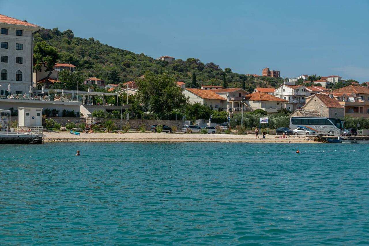 Apartment Dinka Trogir Eksteriør bilde