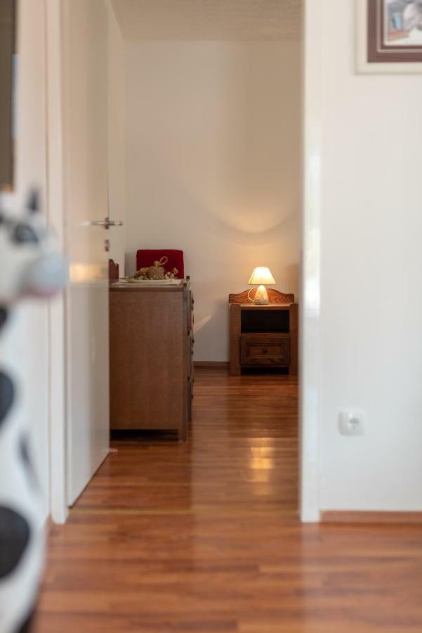 Apartment Dinka Trogir Eksteriør bilde